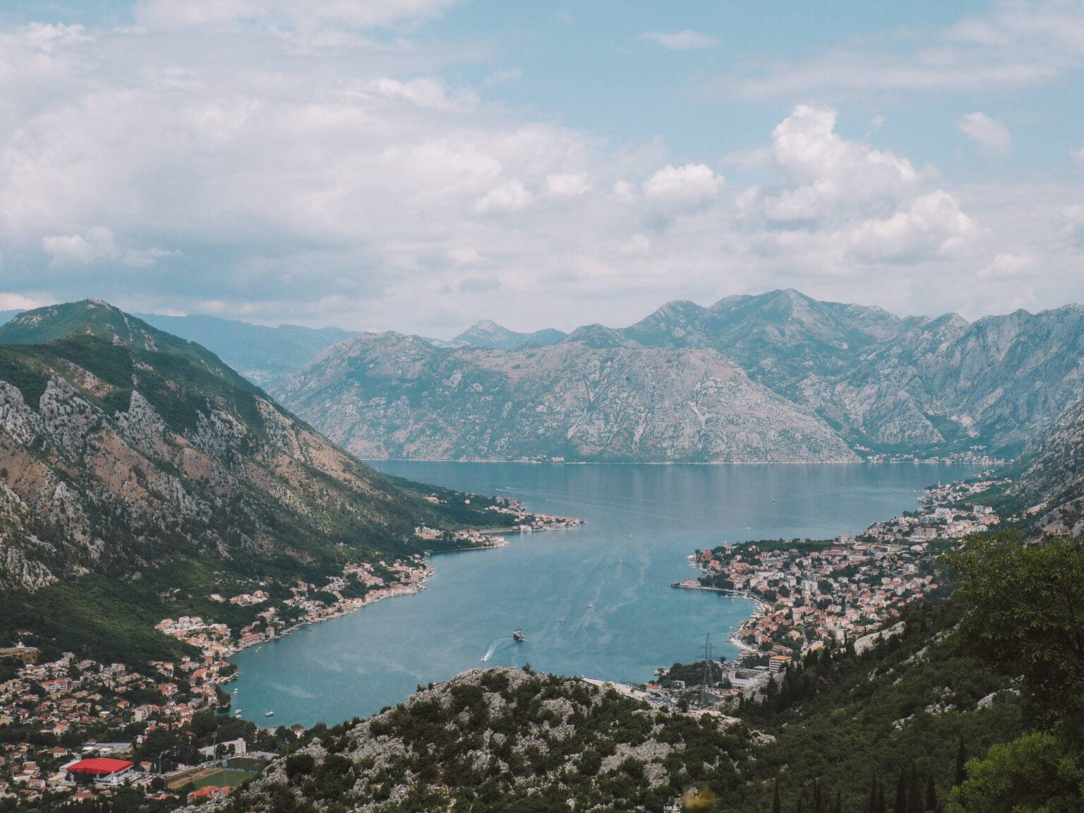 Die beeindruckende Bucht von Kotor wird auch gerne als südlichster Fjord Europas bezeichnet.