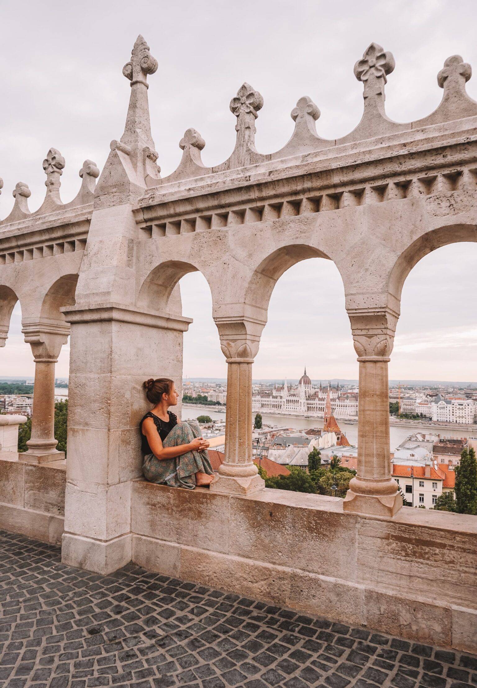 Das Parlamentsgebäude am Donauufer.