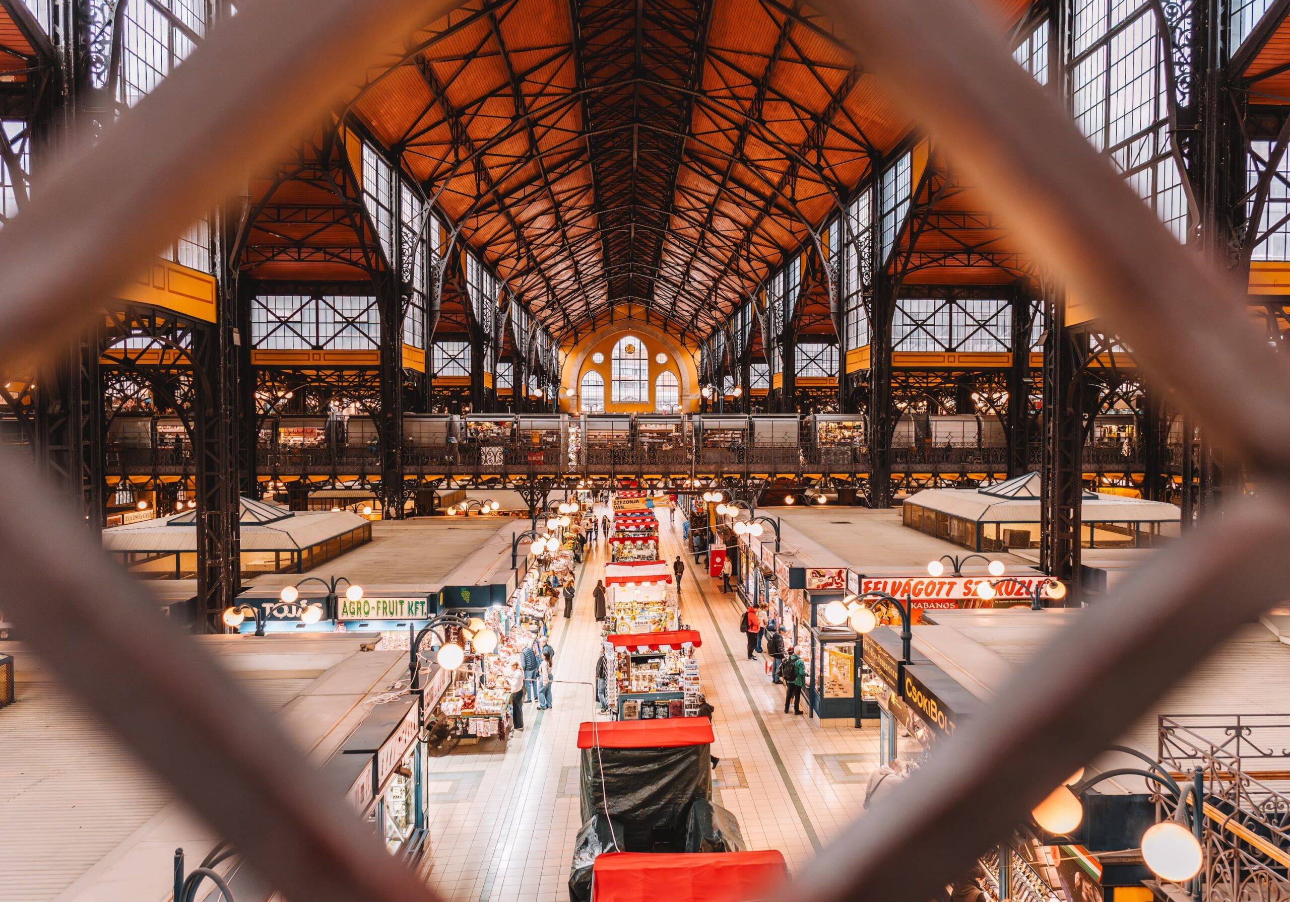 Die Große Markthalle in Budapest