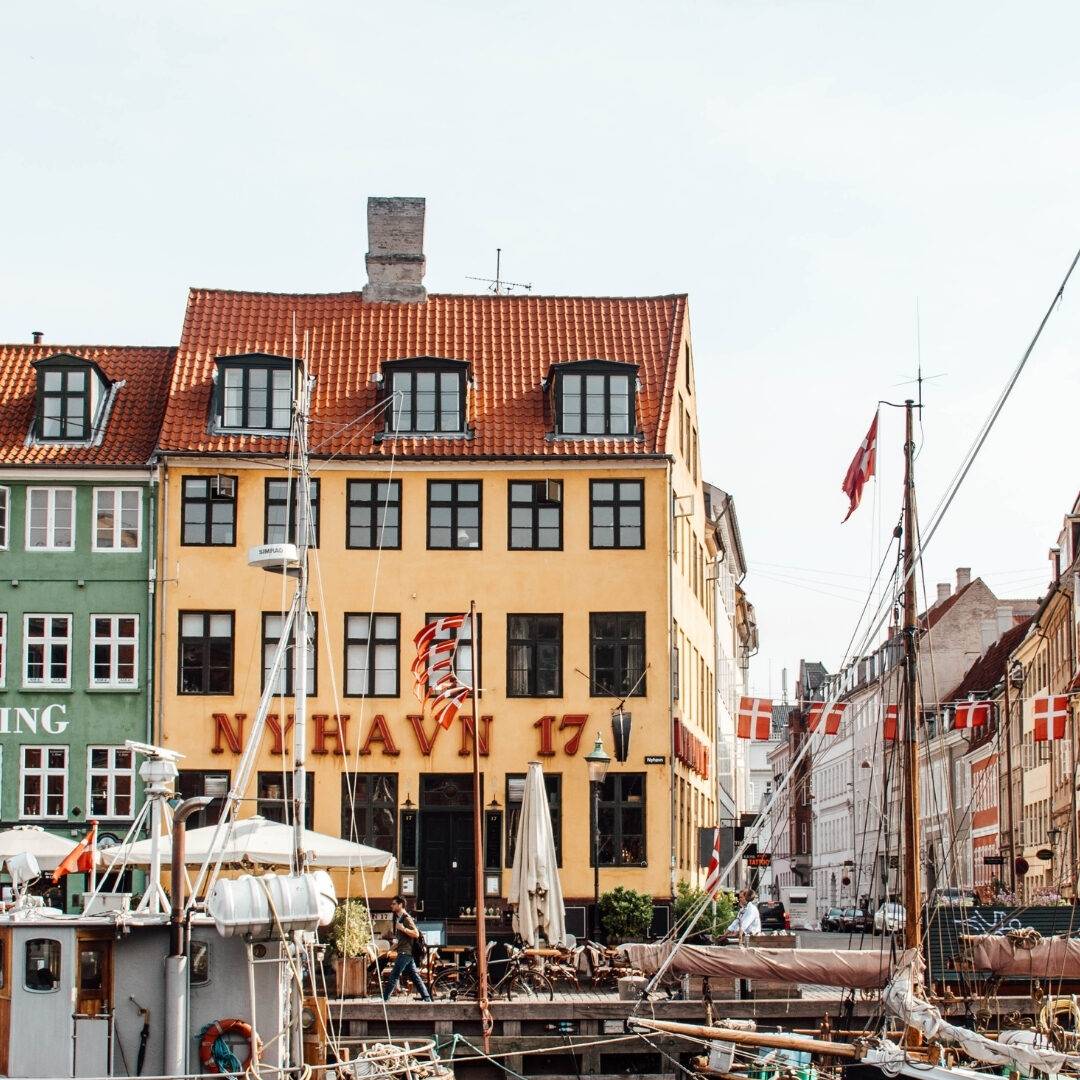 Instagram Carousel - Raus aus dem Nest: Kurztrips über Ostern