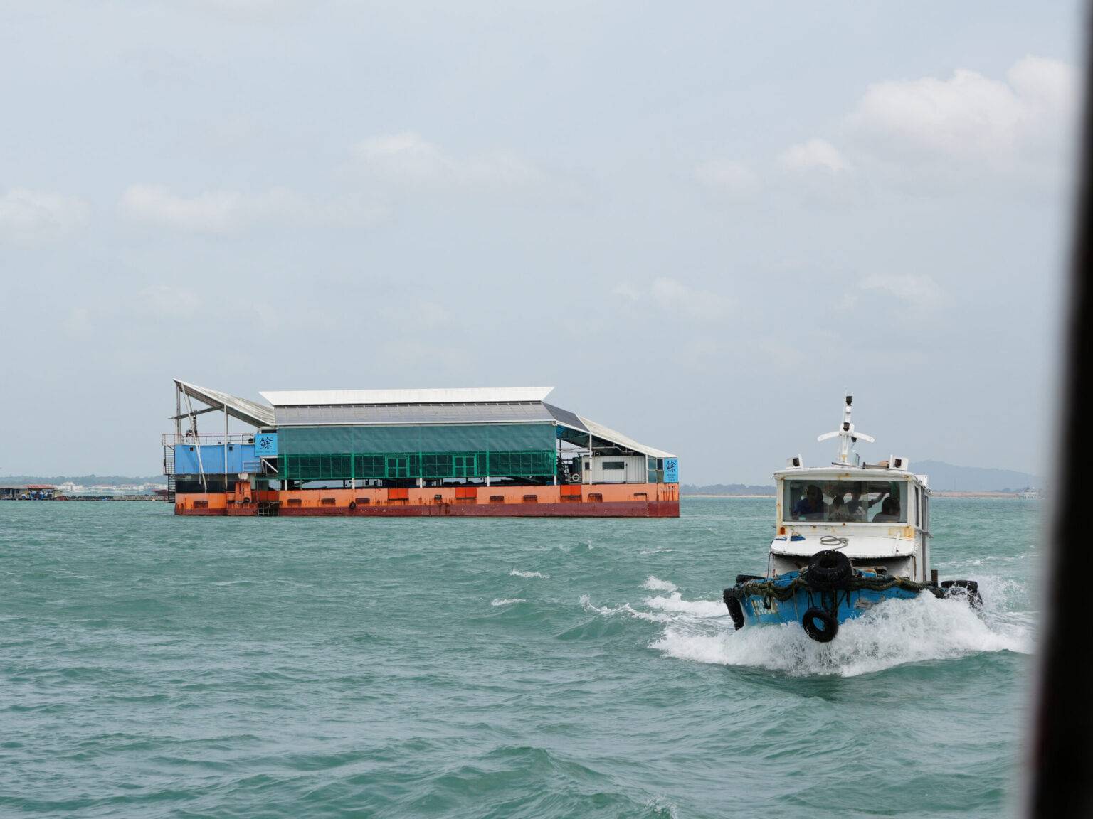 Boot auf dem Weg nach Pulau Ubin