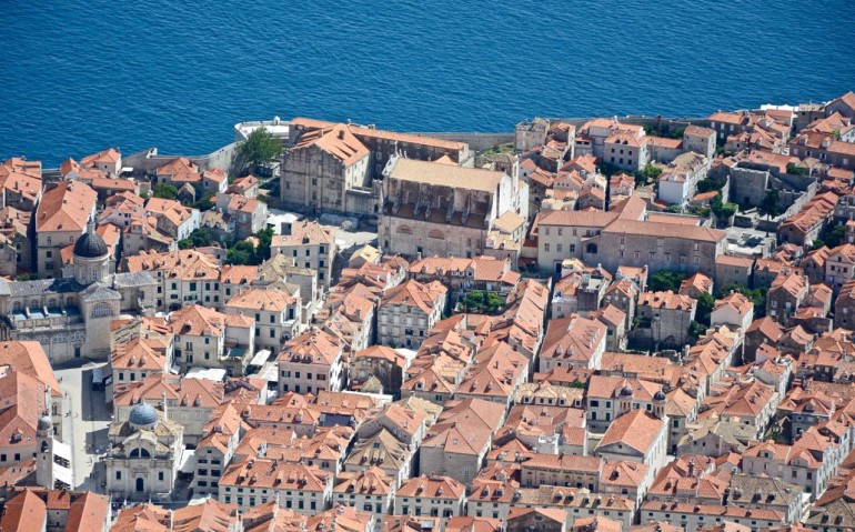 Über den Dächern der Altstadt: Dubrovnik Brdo Srd