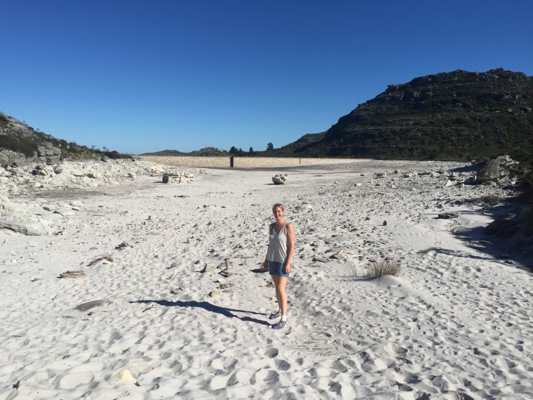 Auf Südafrikas Tafelberg erwartet einem kurz vor dem Plateau feinster Strandsand.