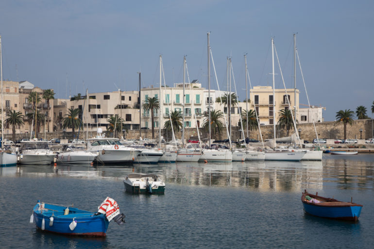 Ein Highlight auf der Apulien Rundreise ist der Hafen von Bari.