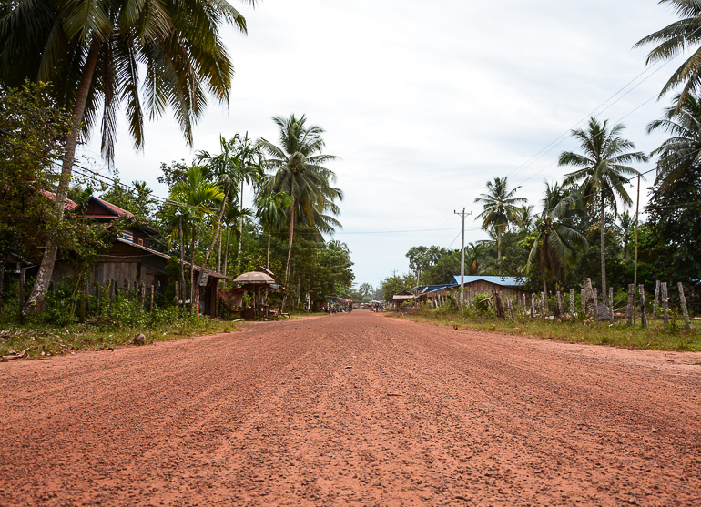 Travellers Insight Reiseblog Reisetipps Kambodscha Cardamom Mountains Chi Path Straße