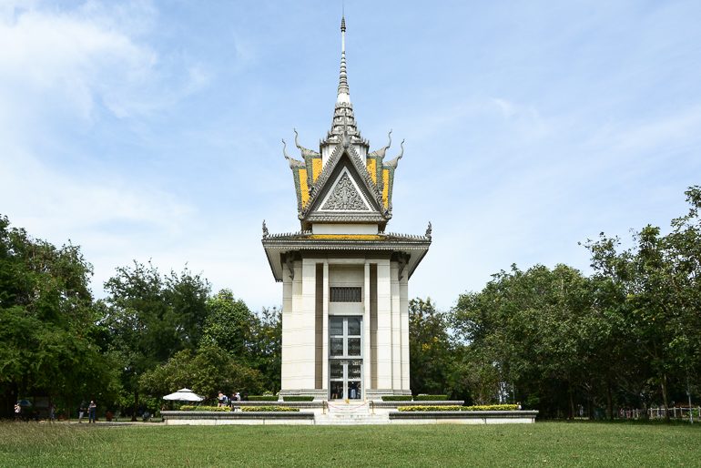 Travellers Insight Reiseblog Reisetipps Kambodscha Phnom Penh Killing Fields Stupa
