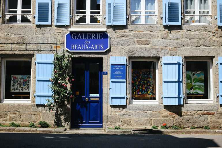 Paul Gauguin und die Schule von Pont-Aven haben den kleinen Ort als Künstlerdorf bekannt gemacht.