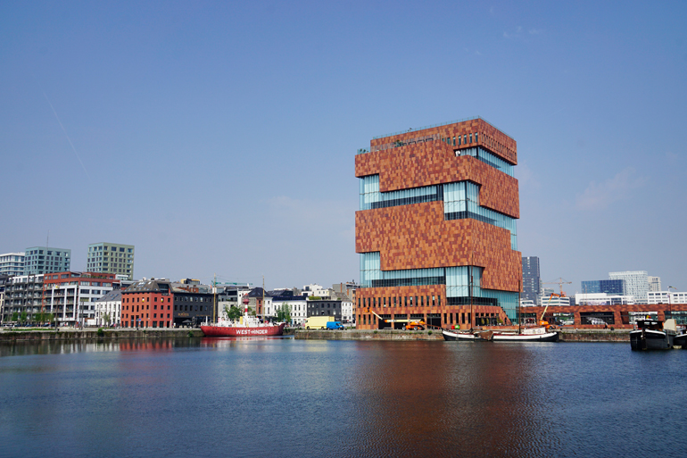 Highlight am Hafen: das MAS (Museum aan de Stroom).