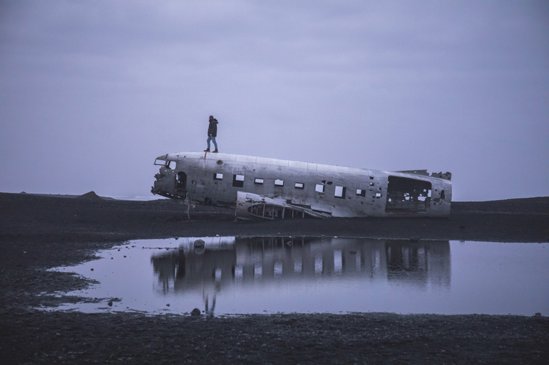 Iceland: plane wreck