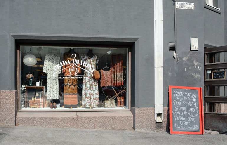 Helsinki: Schaufenster eines Secondhand Shop.