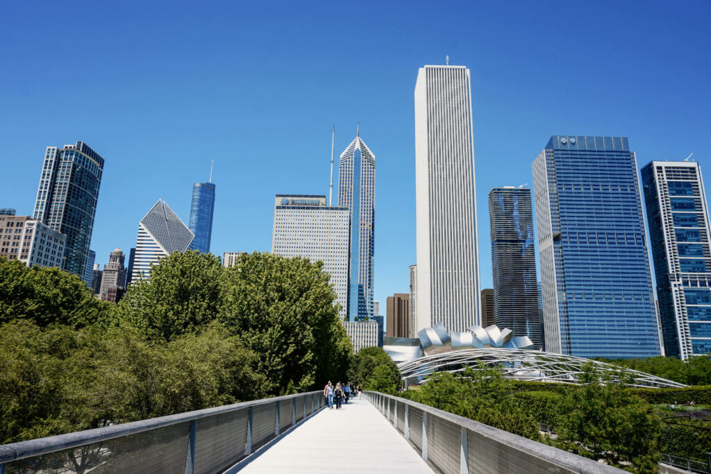 Ein Insider Tipp für alle Architektur-Begeisterte: Futuristische Gebäude vom Nichols Bridgeway bestaunen.