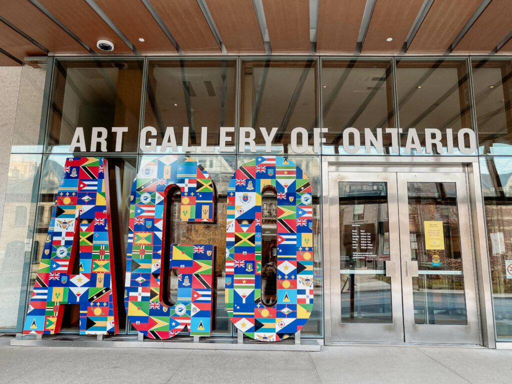 Toronto Reisetipp für Museumsfans: Die Art Gallery of Ontario beeindruckt bereits am Eingang.