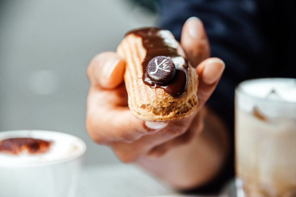 Zu dem besten Essen in Brüssel zählen auch die Eclairs.