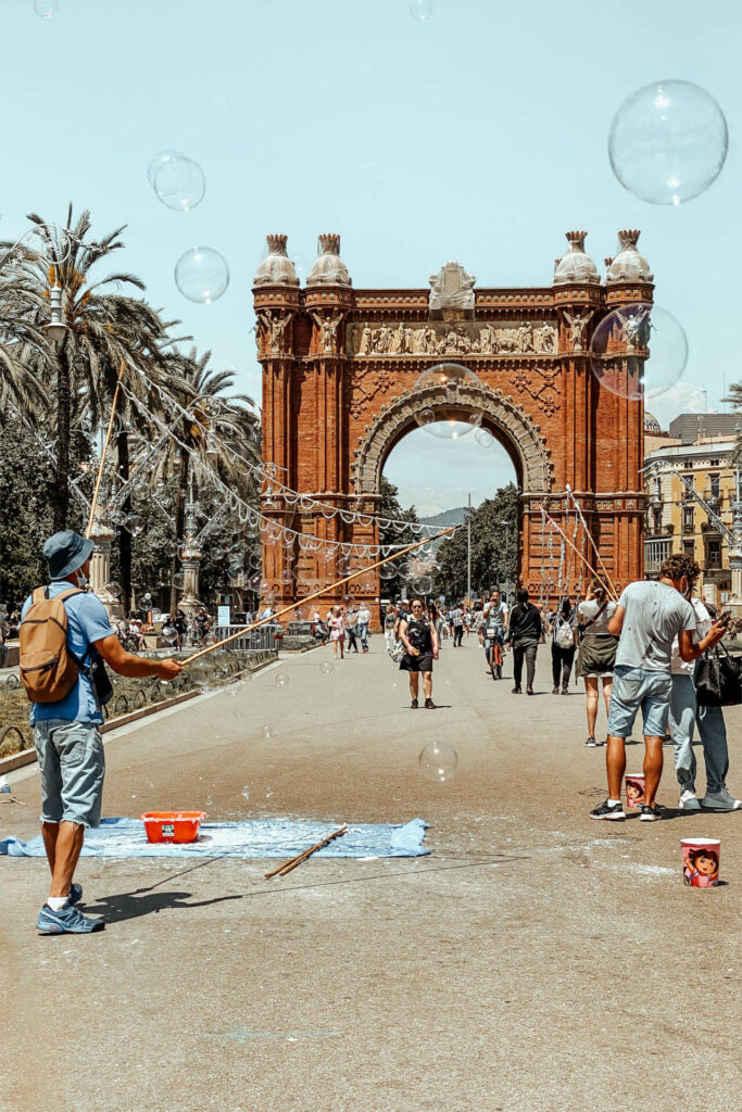 Der Arc de Triomf in Barcelona ist eine besonders schöne Sehenswürdigkeit.