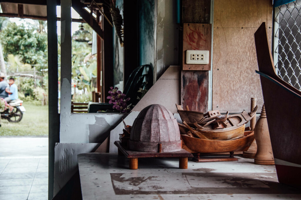 Einblick in ein Landhaus im Ko Klang Village in der thailändischen Provinz Krabi.