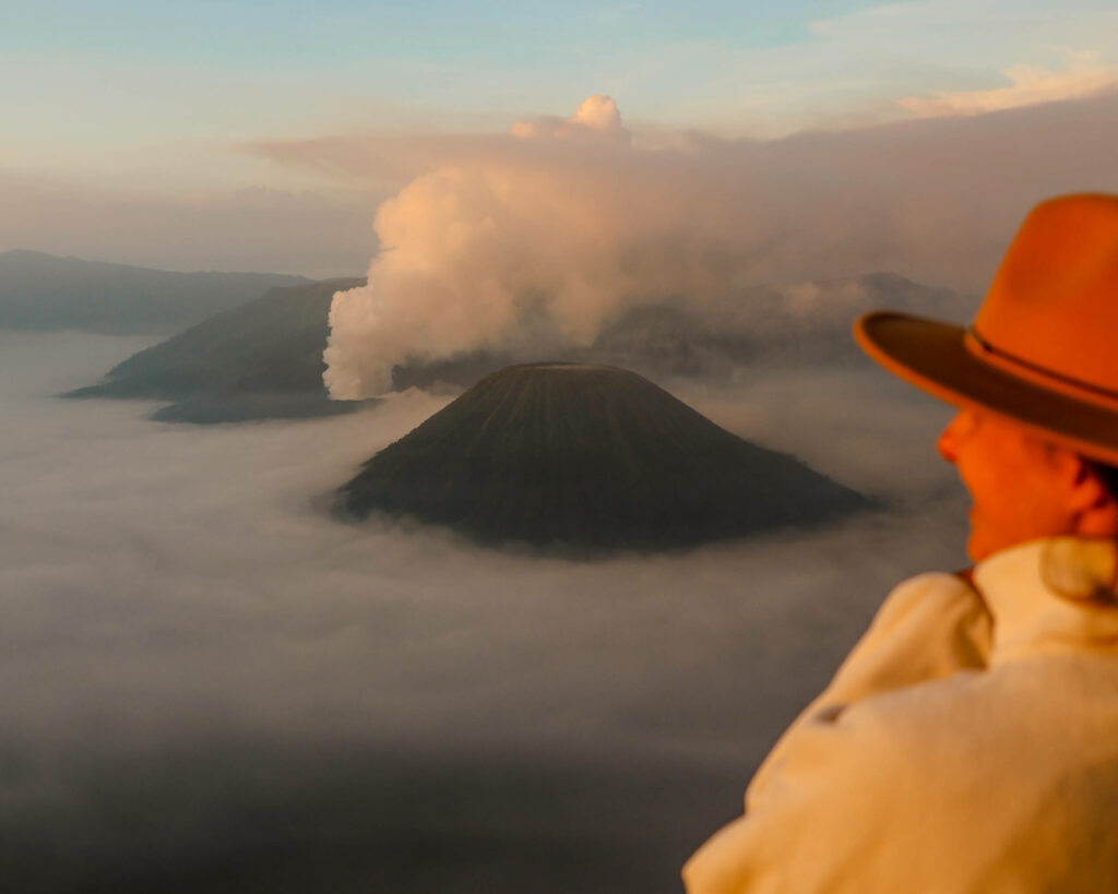Vom Aussichtspunkt King-Kong in Java hat man den perfekten Blick auf die Vulkankegel.