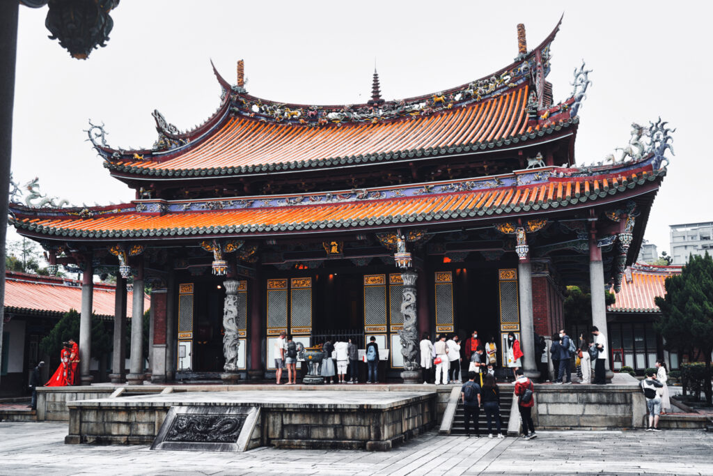 Der Konfuzius-Tempelin Taipeh von außen betrachtet.